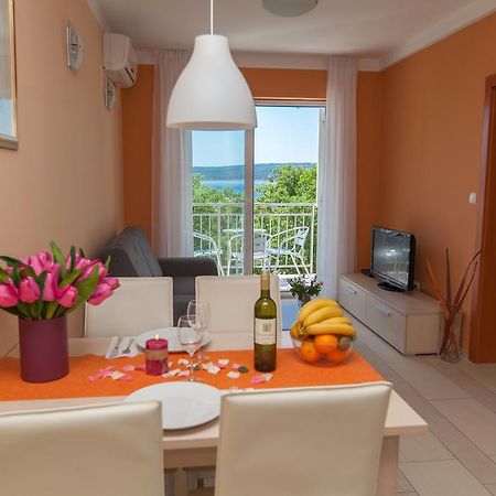 Apartment Ana Selce Esterno foto