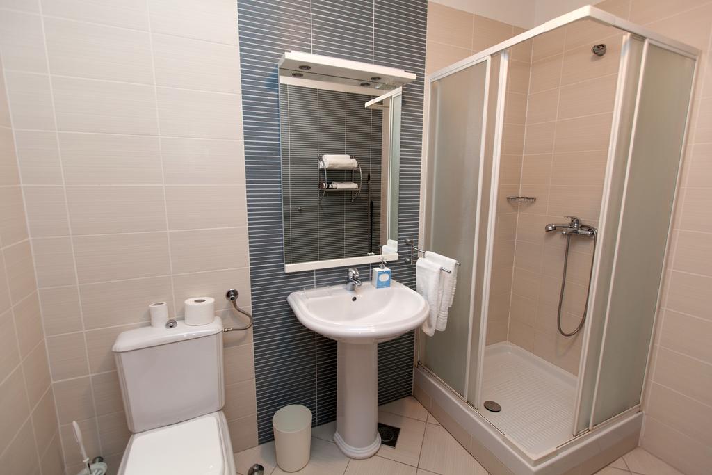 Apartment Ana Selce Esterno foto