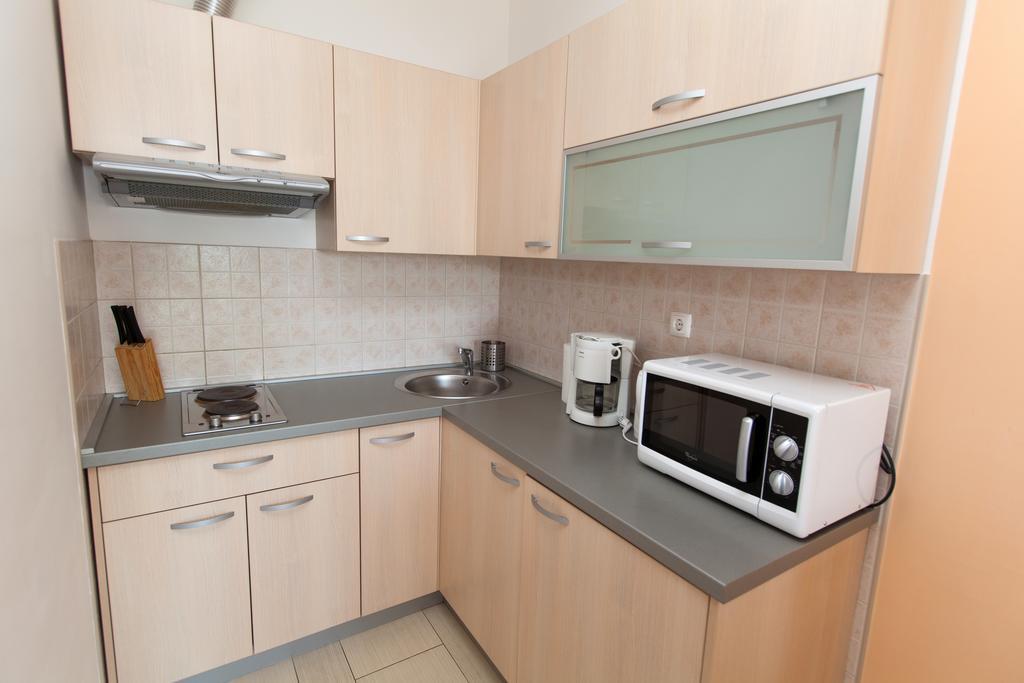 Apartment Ana Selce Esterno foto